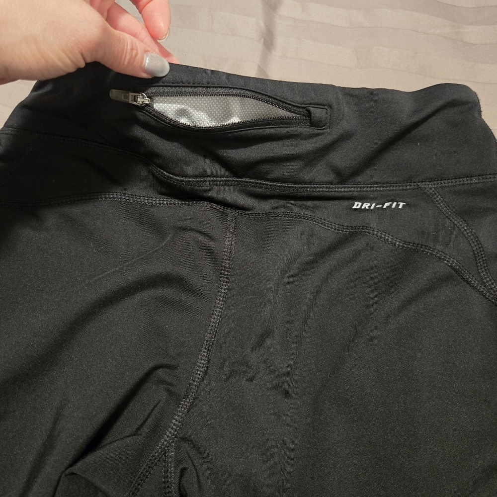 Nike Women's Element Shield Running Tights. Size XS. - Picture 5 of 11